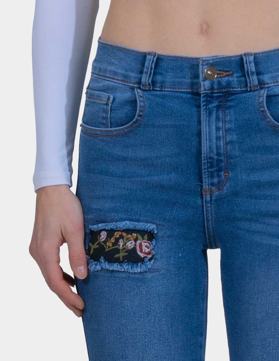 OHPOMP!® Cintura Alta Skinny Jeans Azul Bordado Flores OP1735