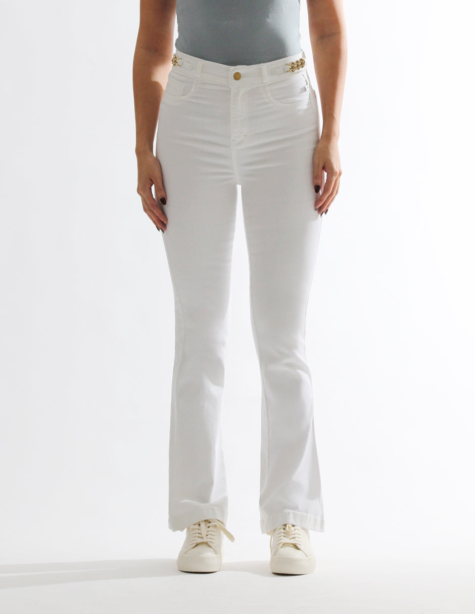 Jeans Bootcut Cintura Alta Blanco con Cadena