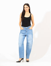Jeans Cintura Alta Barrel en Azul Claro