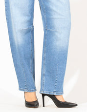 Jeans Cintura Alta Barrel en Azul Claro