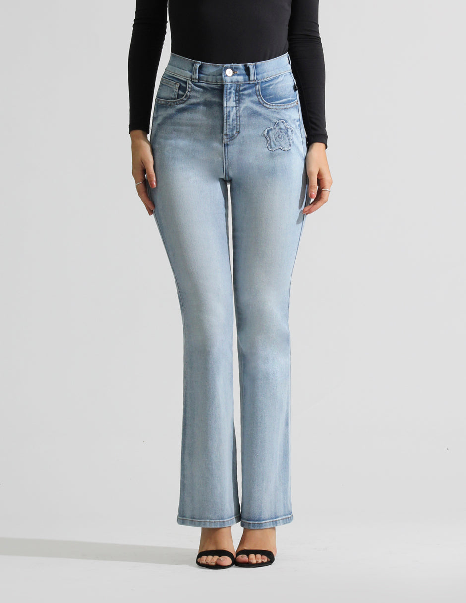 Jeans Cintura Alta Flare en Azul Claro