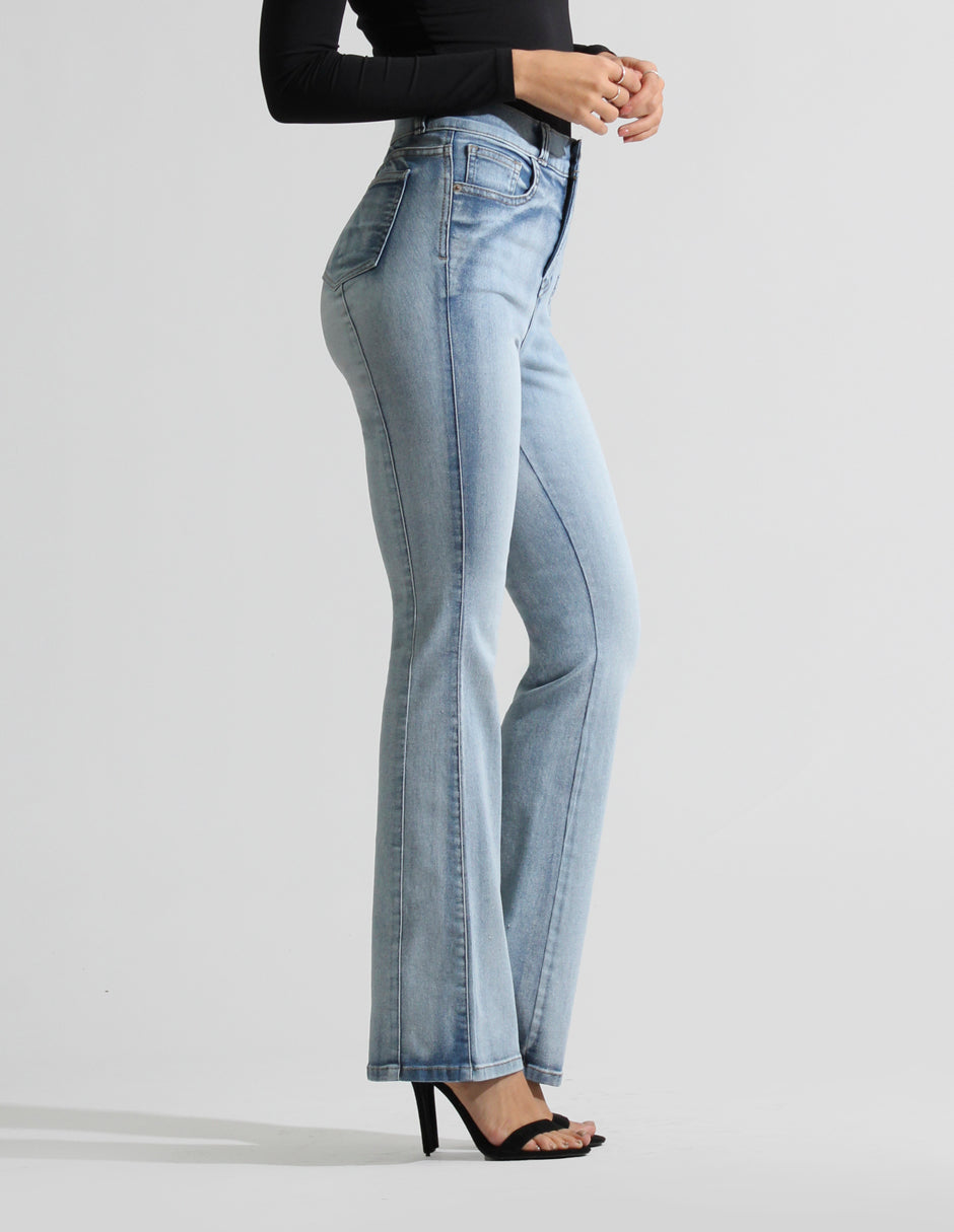 Jeans Cintura Alta Flare en Azul Claro