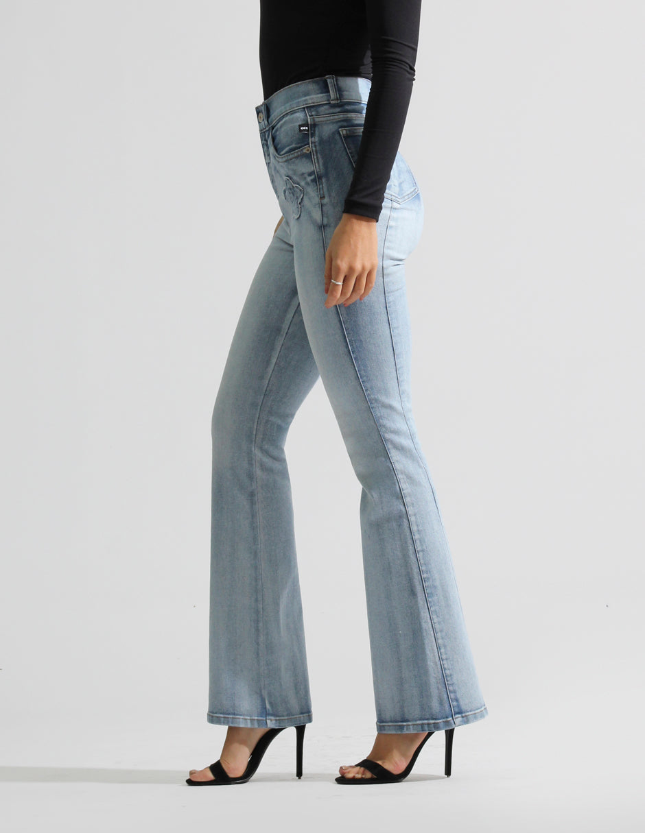 Jeans Cintura Alta Flare en Azul Claro