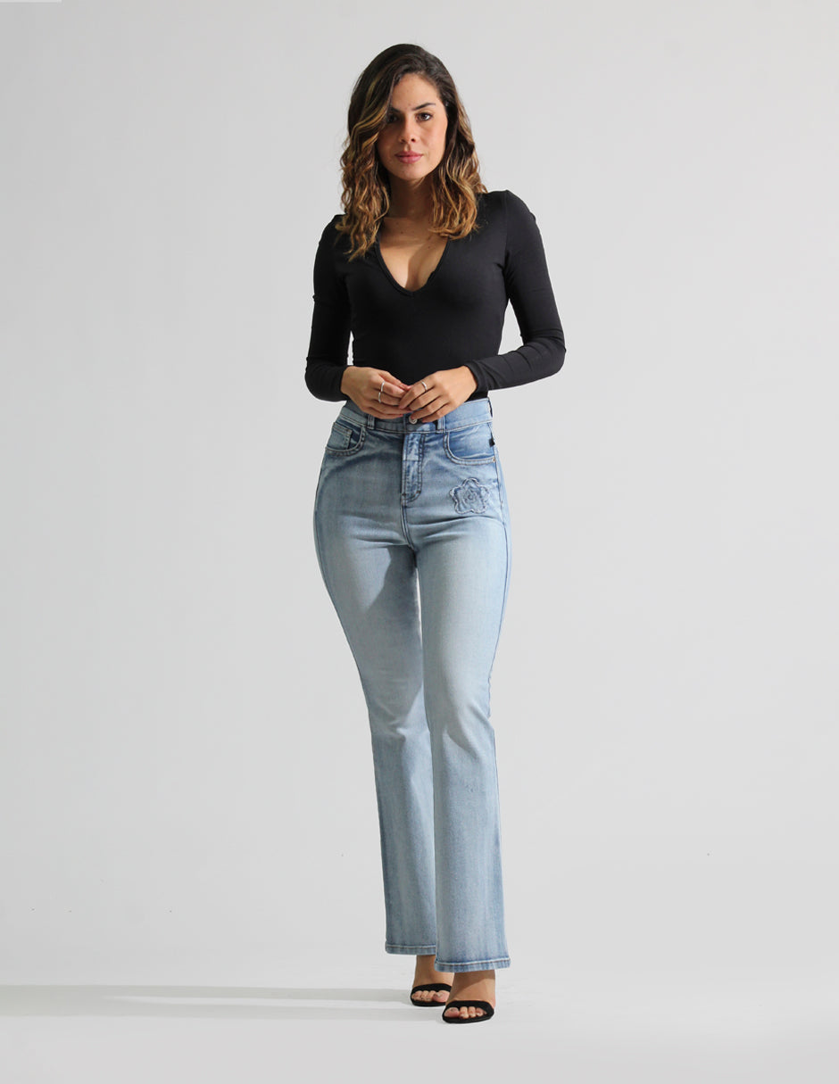 Jeans Cintura Alta Flare en Azul Claro