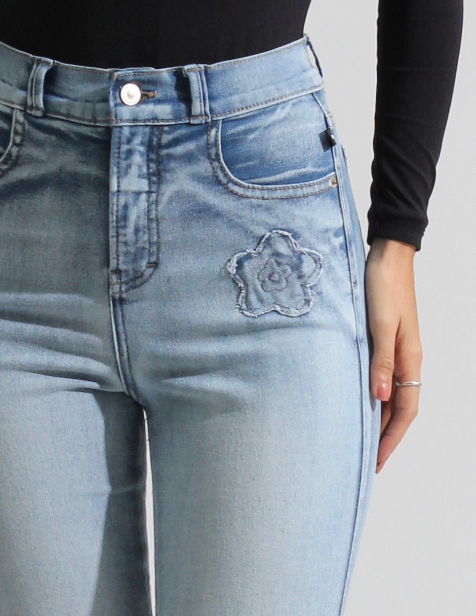 Jeans Cintura Alta Flare en Azul Claro