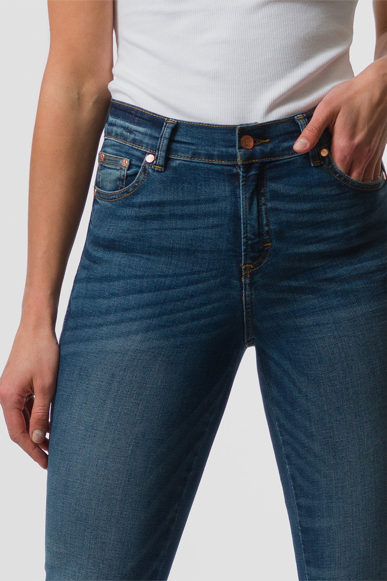ED - Mid-Rise Skinny Basic Jeans In Mid Blue