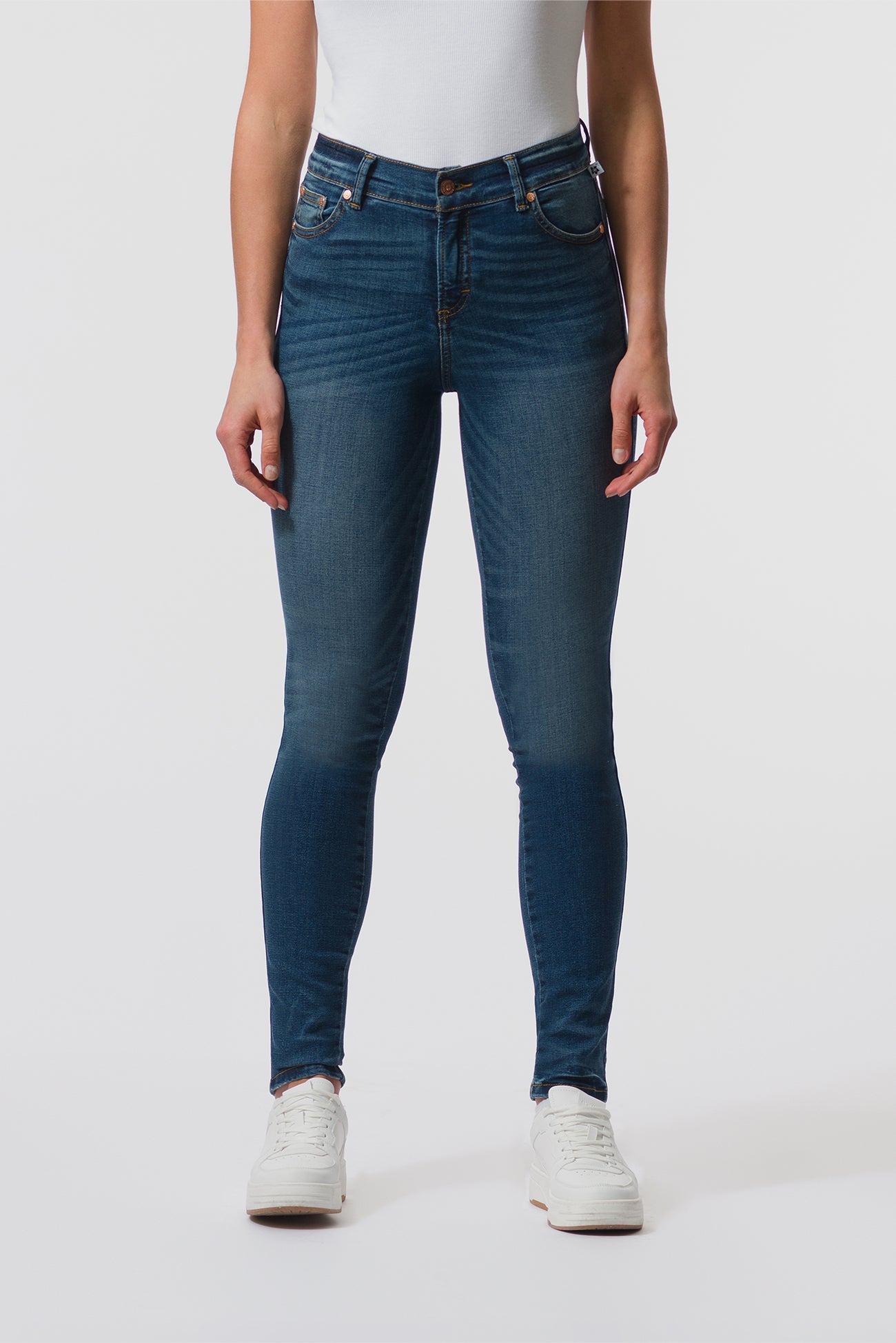 ED - Mid-Rise Skinny Basic Jeans In Mid Blue