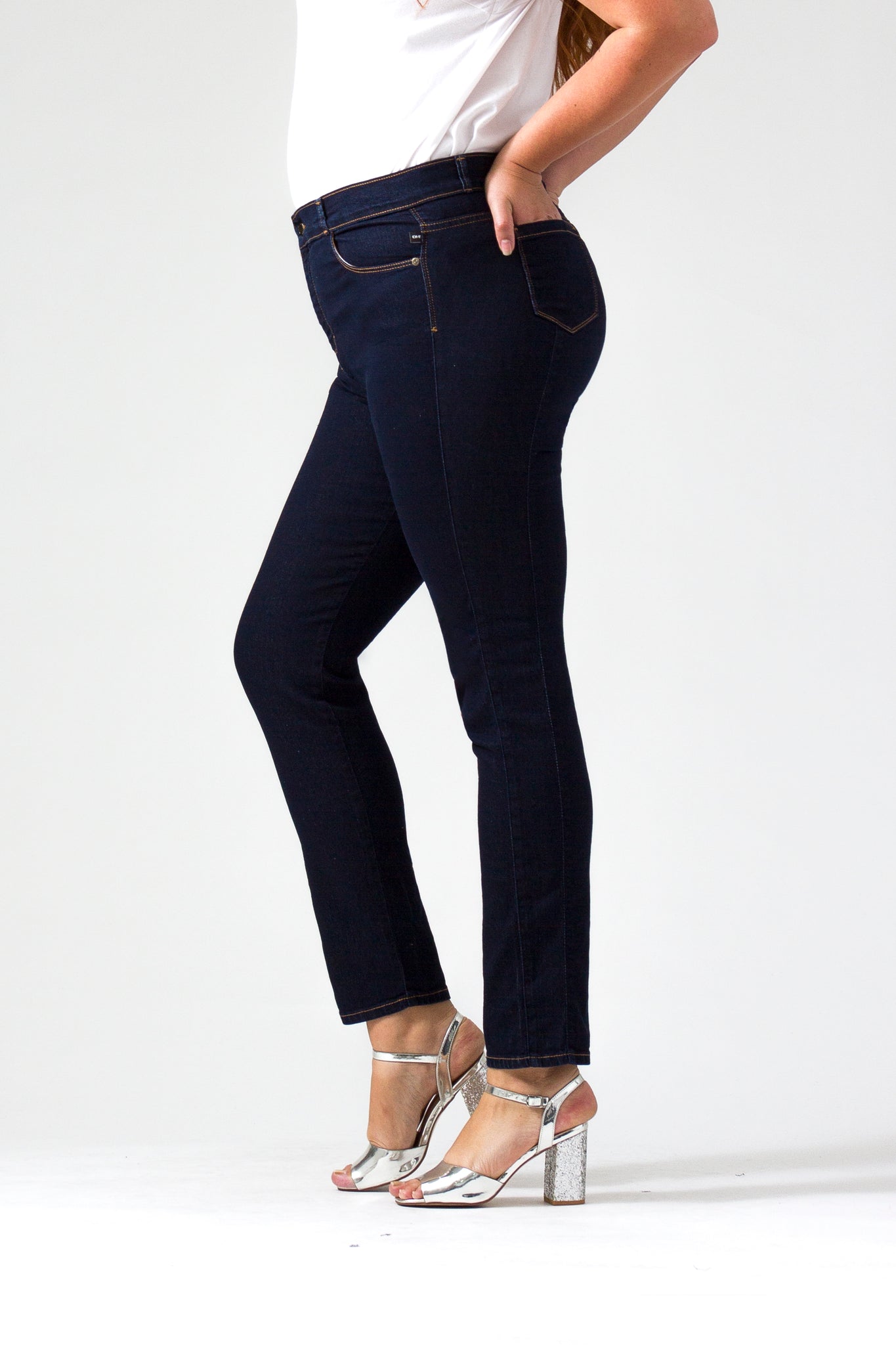 OHPOMP!® Basics, Curvy Cintura Alta Straight Jeans Azul Oscuro OPE1006