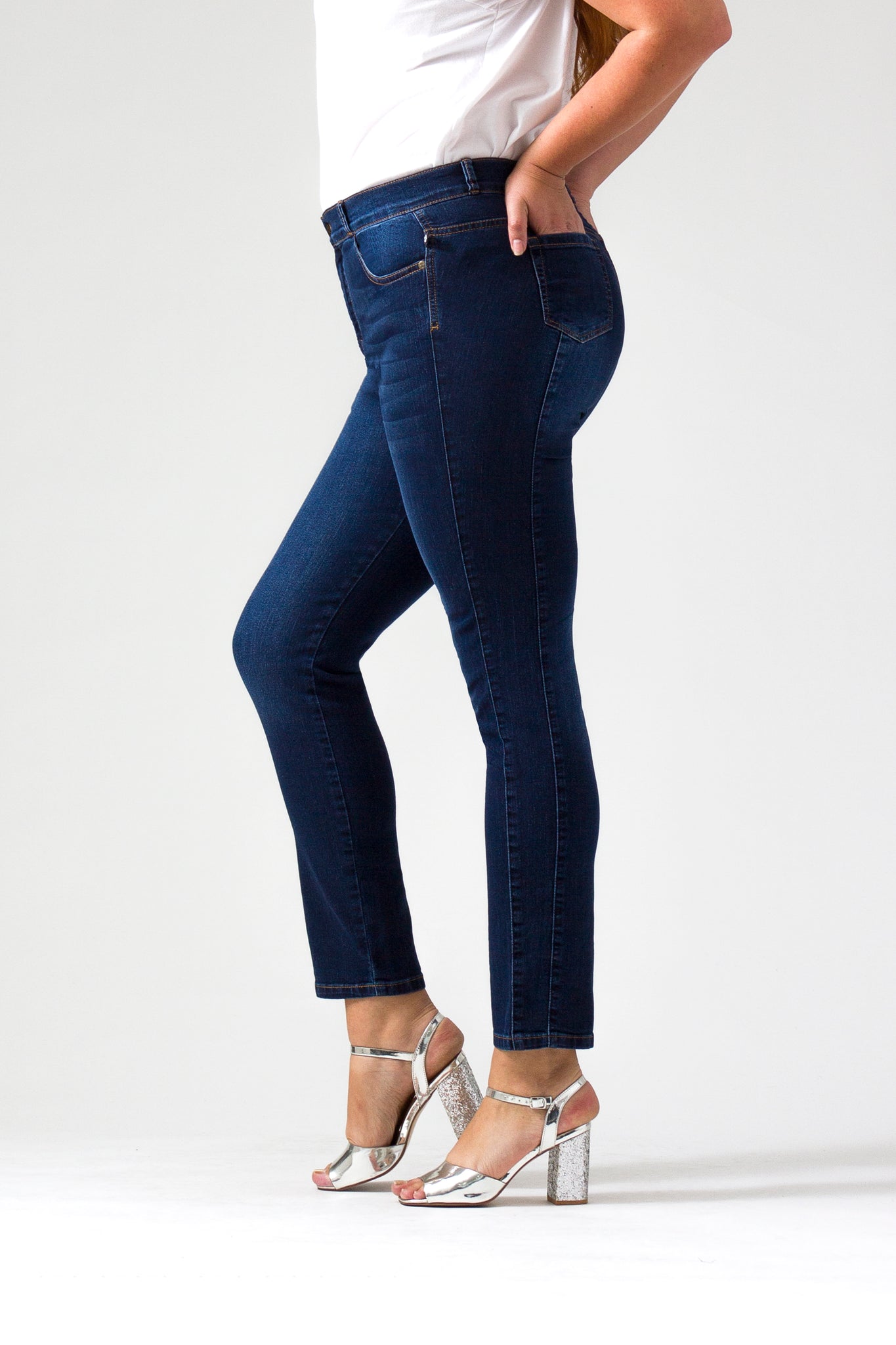 OHPOMP!® Basics, Curvy Cintura Alta Straight Jeans Azul Medio OPE1006