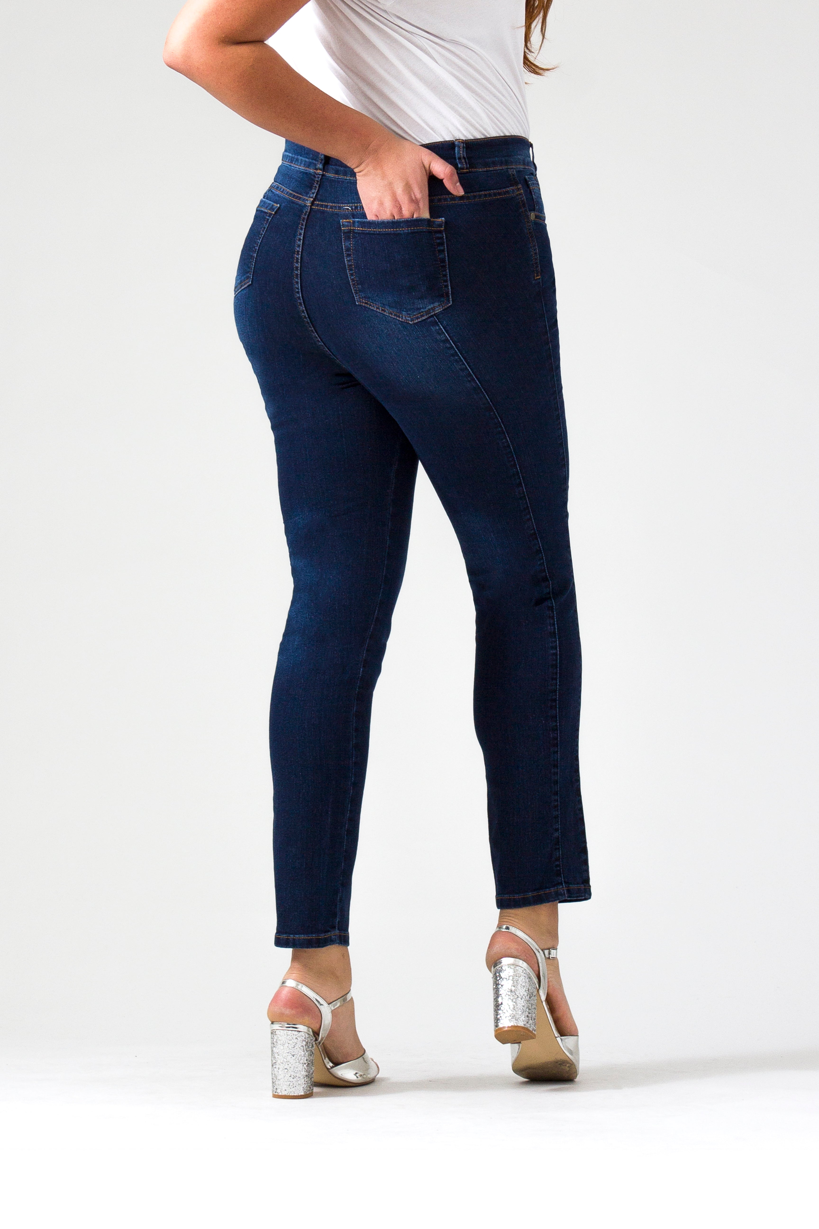 Essentials, Curvy Cintura Alta Straight Jeans Índigo OPE1006