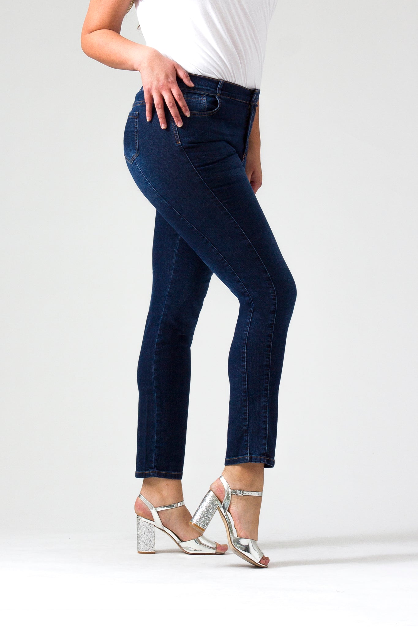 OHPOMP!® Basics, Curvy Cintura Alta Straight Jeans Azul Medio OPE1006