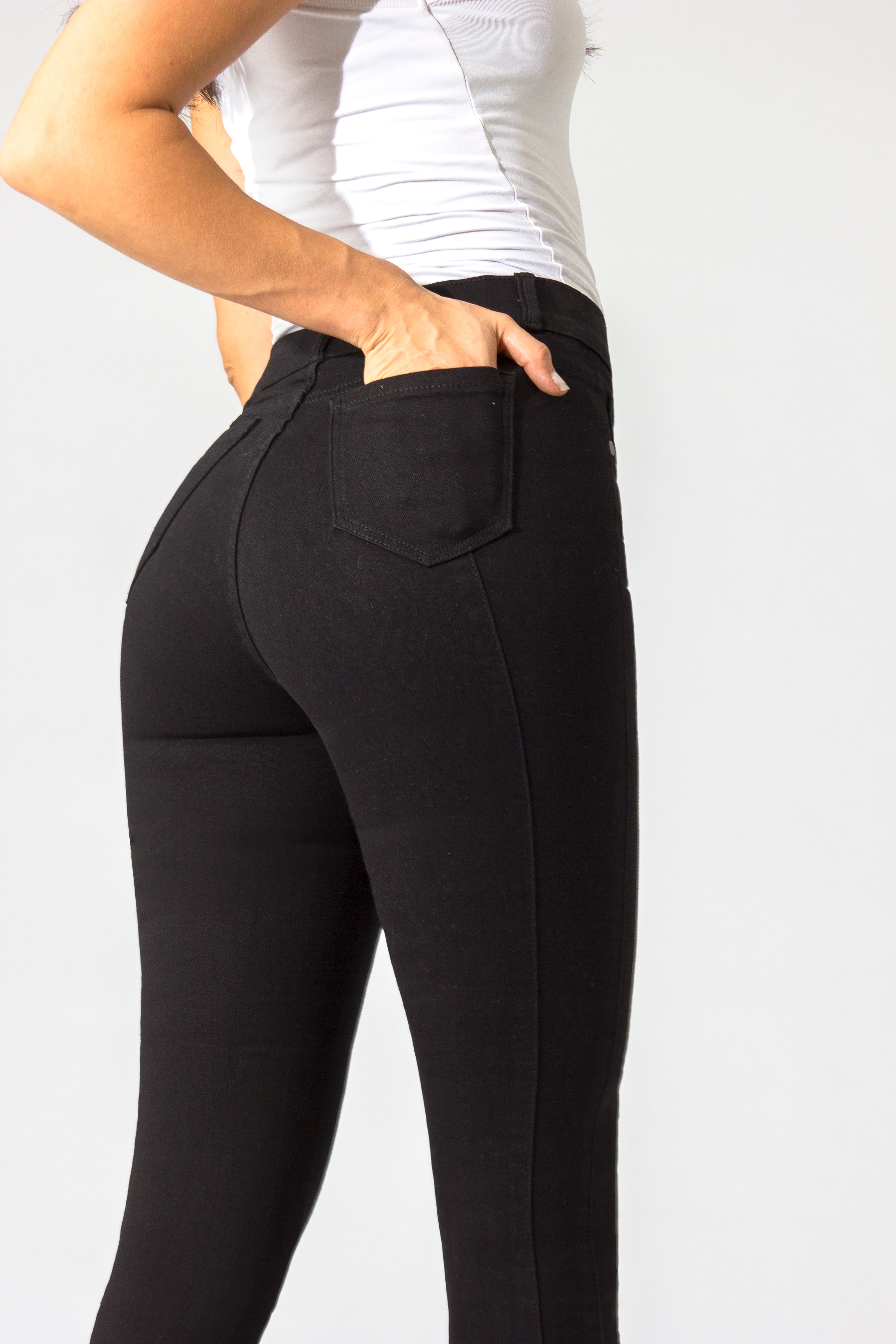 Essentials, Cintura Alta Skinny Jeans Negro